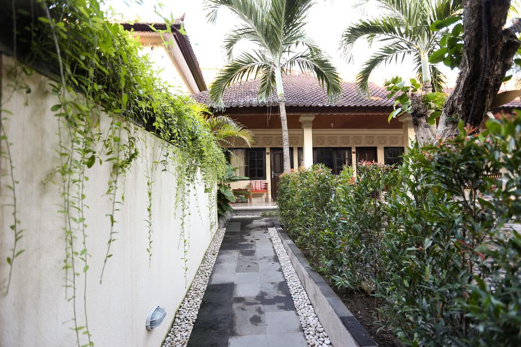 Sari Indah Cottages Kuta  Bagian luar foto